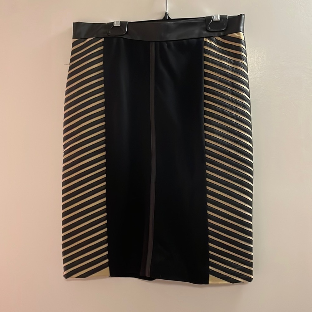 Stretchy chic skirt
